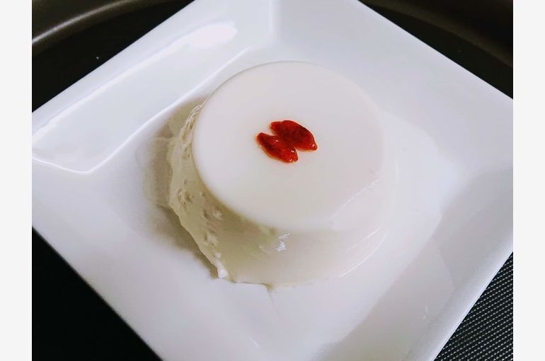 オープンから人気《杏仁豆腐》♪