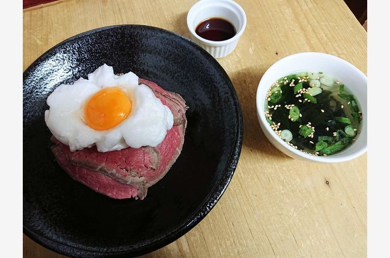 当店自慢のローストビーフいかがですか？
