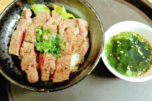 11時よりランチタイムオープンです🍴🌞 